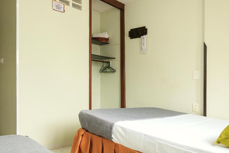 Hotel Ayenda 1506 La Puerta del Sol Bucaramanga Habitación foto